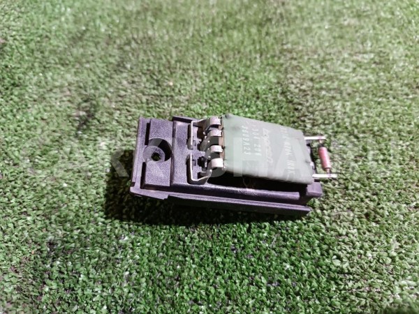 Резистор отопителя Ford Focus оригинальный номер 1311115