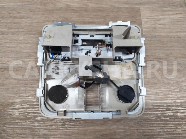 Плафон салонный передний Land Rover Freelander 