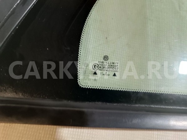 Стекло кузовное глухое правое Volkswagen Passat 