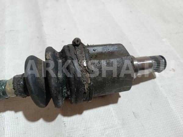 Полуось передняя левая Mitsubishi Diamante 