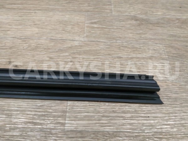 Накладка стекла переднего левого BMW 5er 