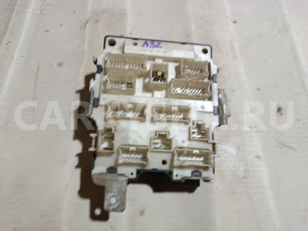 Блок предохранителей салонный Nissan Maxima 