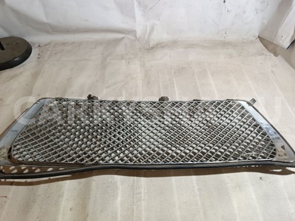 Решетка радиатора Toyota Land Cruiser 