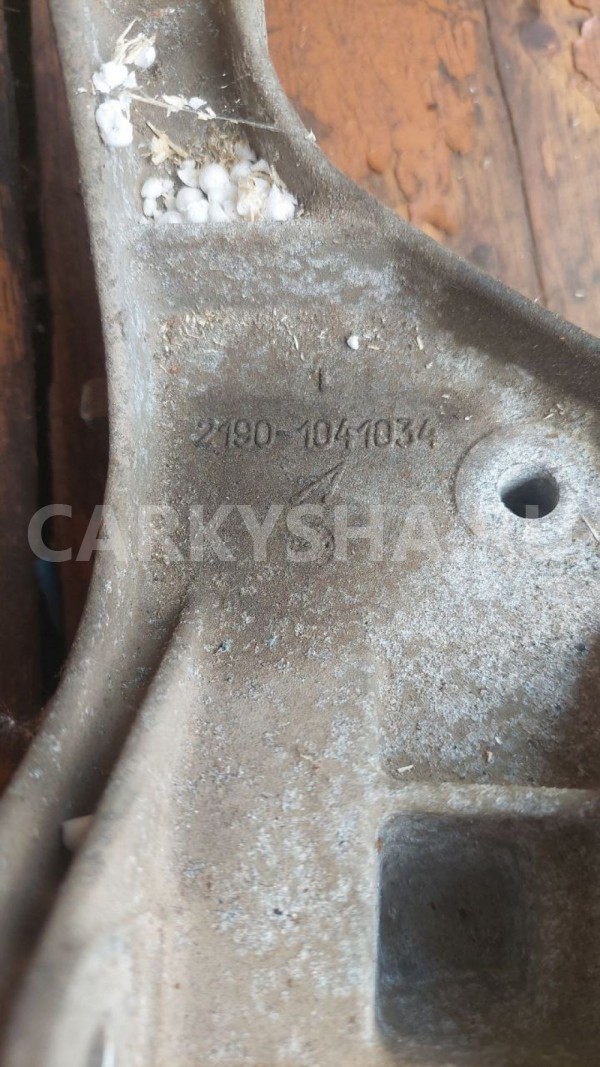 Кронштейн генератора ВАЗ (LADA) Granta I (2011—2018) ВАЗ (Lada) Granta оригинальный номер 21901041034