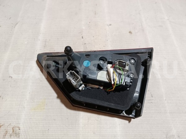 Фонарь задний внутренний левый Ford Mondeo 