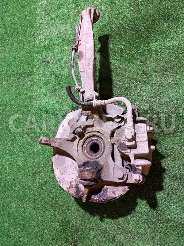 Кулак поворотный передний левый Rover 200 