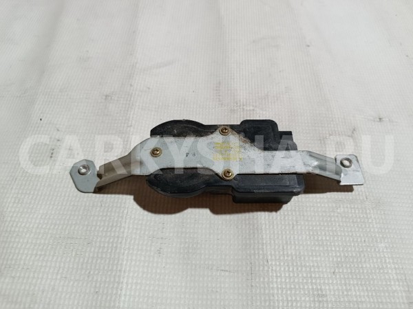 Активатор замка двери Mitsubishi Diamante оригинальный номер MB888629