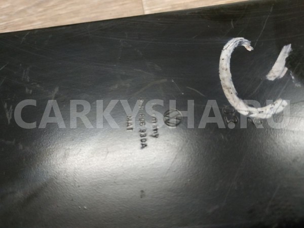 Кронштейн фары правой Volkswagen Tiguan 