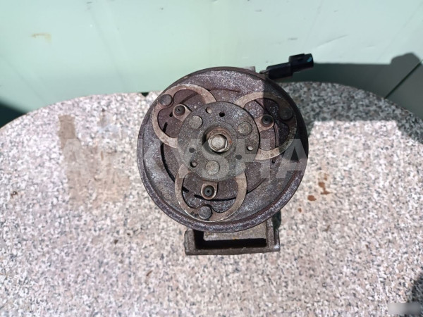 Компрессор кондиционера Митцубиси Паджеро Спорт Mi Mitsubishi i оригинальный номер MN123625