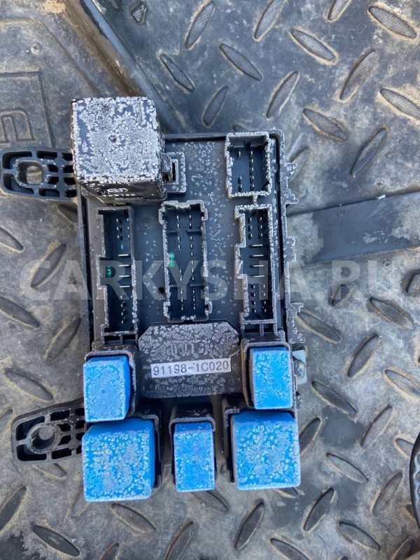 Блок предохранителей Hyundai Getz I рестайлинг (2005—2011) Hyundai Getz оригинальный номер 91198-1C020