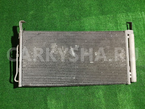 Радиатор кондиционера (конденсер) Hyundai Santa Fe 