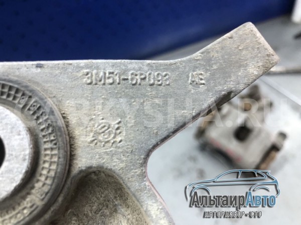 Кронштейн мкпп задний Ford Focus 2 Ford Focus оригинальный номер 3m516p093