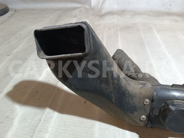 Патрубок воздушного фильтра Ford Explorer 