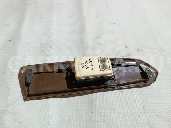 Кнопка стеклоподъемника Mitsubishi Diamante 