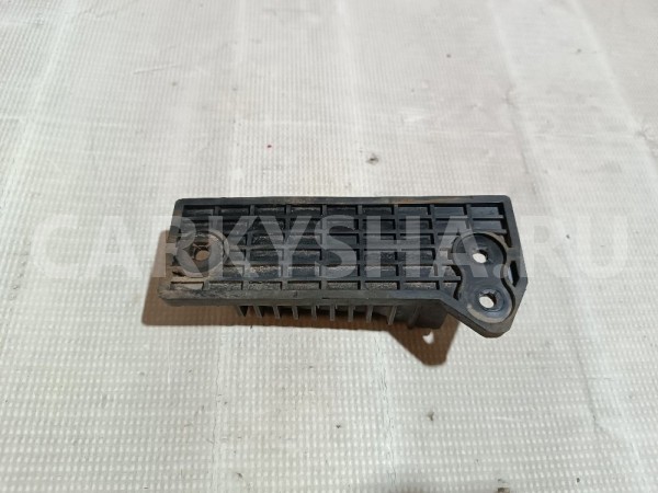 Кронштейн заднего бампера правый Ssang Yong Rexton оригинальный номер 7884408000