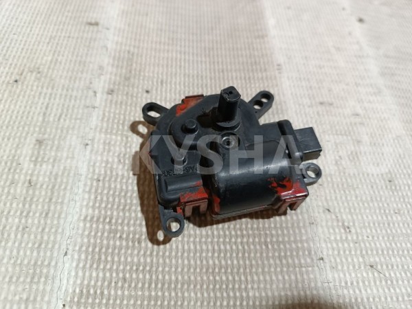 Моторчик заслонки отопителя Ford Mondeo 