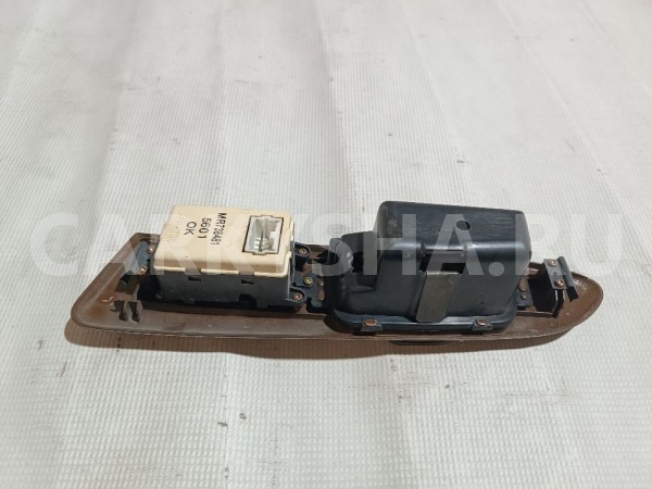 Кнопка стеклоподъемника Mitsubishi Diamante 