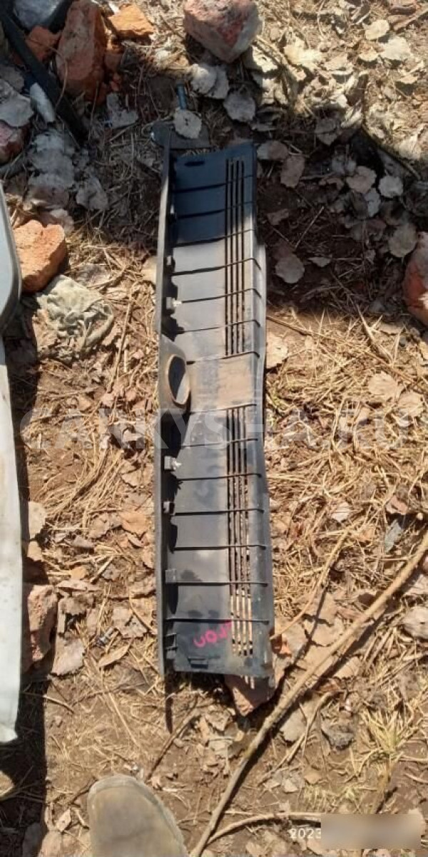 Накладка двери багажника Mitsubishi Colt Z30 (2002—2012) Mitsubishi Colt оригинальный номер Z34A