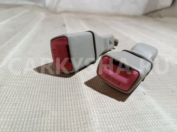 Ответная часть заднего ремня безопасности Lexus RX 