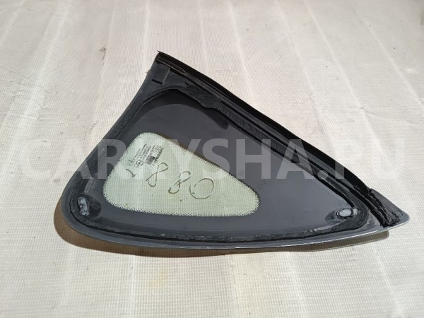 Стекло кузовное глухое правое Ssang Yong Rexton 