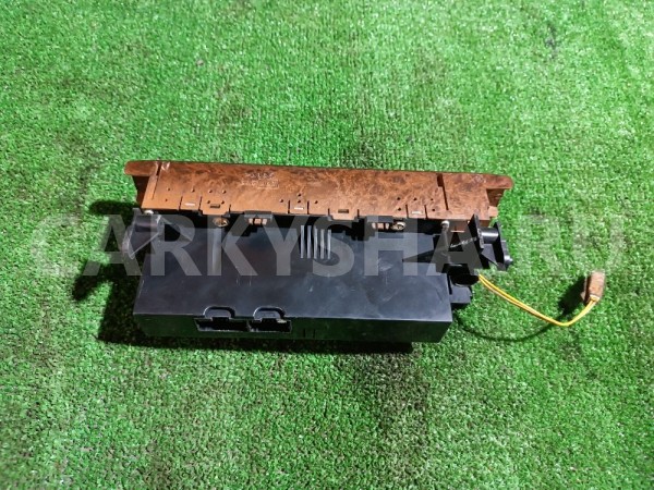 Блок управления климатической установкой Nissan Cefiro 