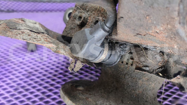 Кулак поворотный передний левый Mercedes-Benz W210 Mercedes-Benz E-klasse 