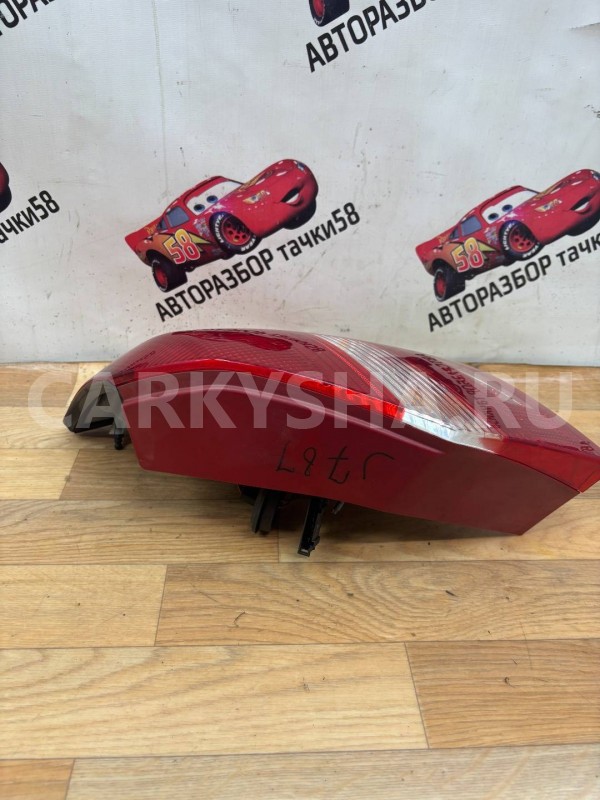 фонарь задний правый Skoda Fabia оригинальный номер 5J6945112A