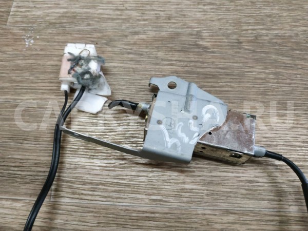 Усилитель антенны Toyota Avensis 