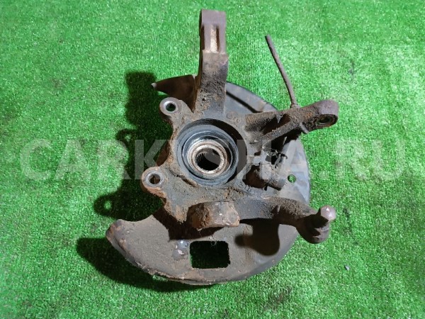 Кулак поворотный передний правый Nissan Cefiro 