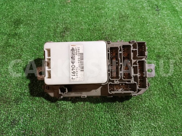 Блок предохранителей салонный Peugeot Partner оригинальный номер 38600S04911