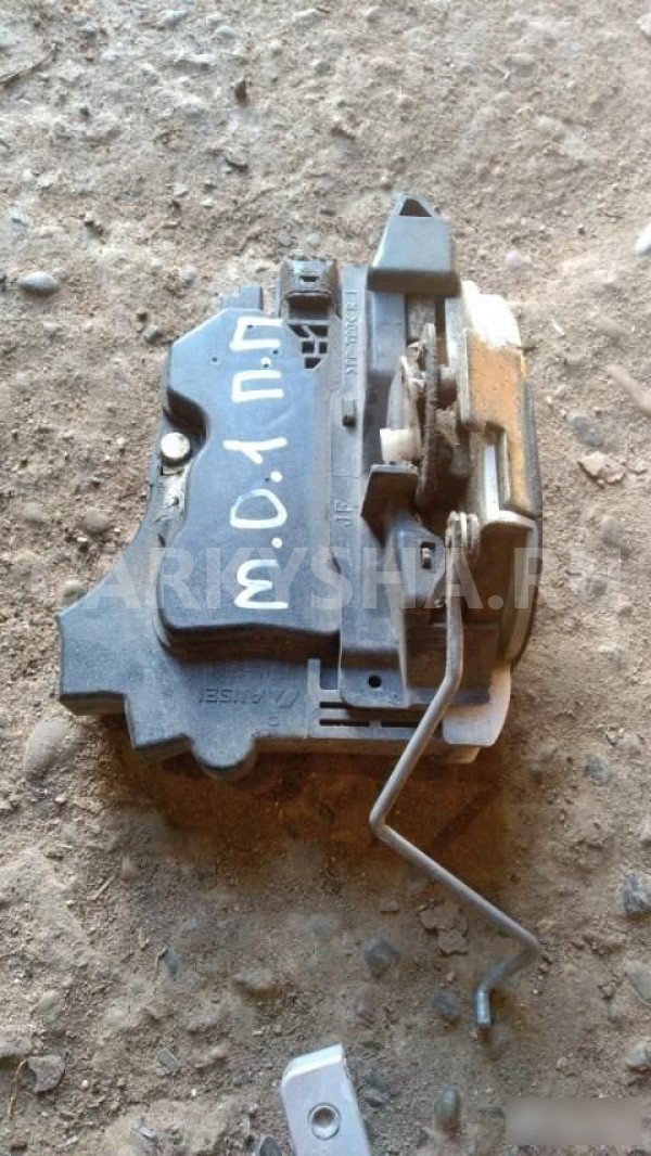 Замок двери передней правой Mitsubishi Outlander I (2002—2009) Mitsubishi i оригинальный номер 177-48998046S675226A