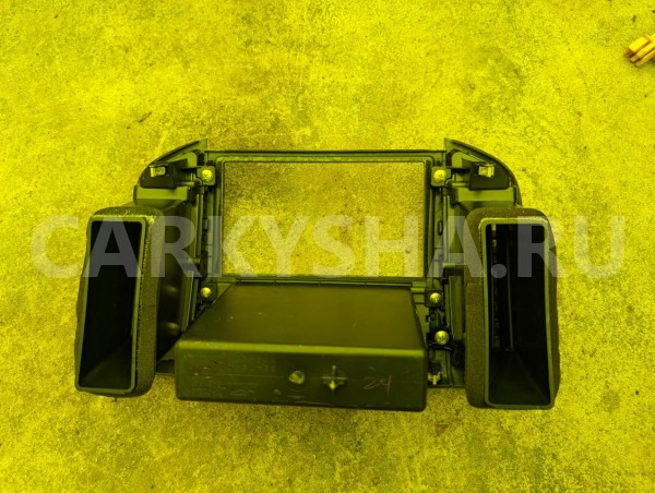 Консоль магнитофона Nissan Wingroad 