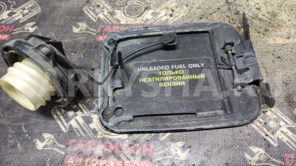 Лючок бензобака Хендай Акцент Черный Hyundai Accent оригинальный номер 6950025010