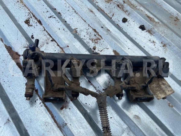 Топливная рампа с форсунками Citroen C4 I (2004—2014) Citroen C4 оригинальный номер 198552