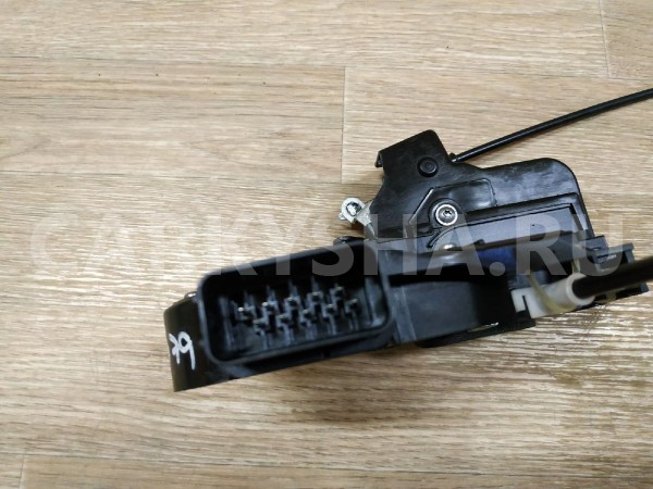 Замок двери передней правой Land Rover Freelander 