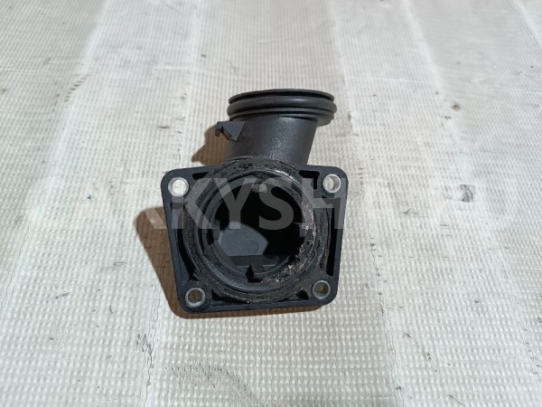 Фланец двигателя системы охлаждения Land Rover Range Rover 