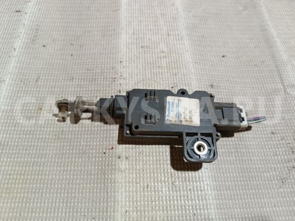 Активатор замка багажника Nissan Primera 