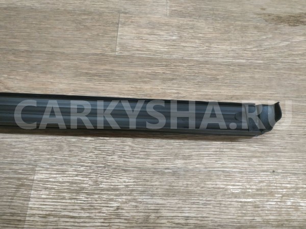 Накладка стекла заднего левого Ford Explorer оригинальный номер .