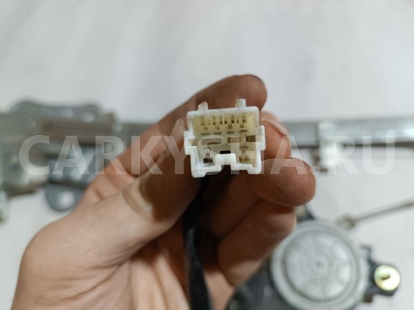 Стеклоподъемник электр. передний правый Mitsubishi Diamante 