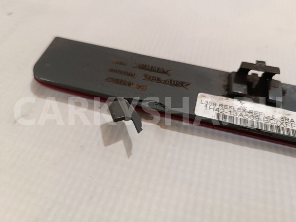 Отражатель в бампер задний левый Land Rover Freelander 