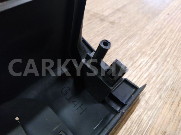 Накладка щитка приборов Mazda Capella 