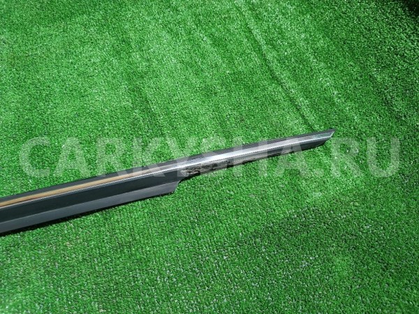 Накладка стекла переднего левого Toyota Windom 