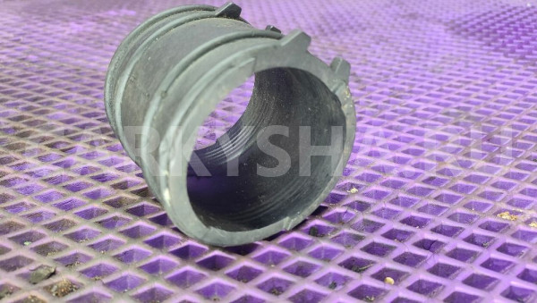 Патрубок интеркуллера Volvo XC70 Volvo C70 оригинальный номер 6896534