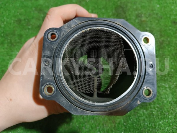 Датчик массового расхода воздуха Nissan Cefiro 