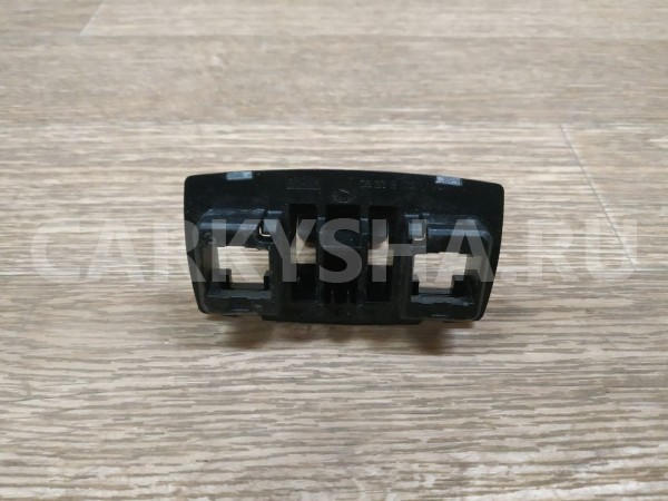 Кронштейн солнцезащитного козырька Mercedes-Benz M-klasse оригинальный номер A1668100012