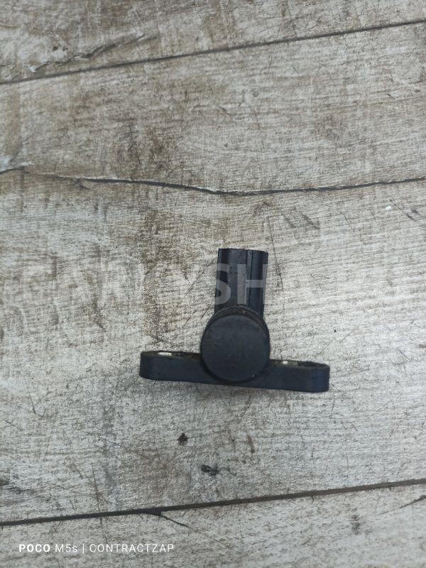 Датчик положения коленвала Ford 1.8-2.0 1s7fgc315 Ford Focus оригинальный номер 1s7f0c315ad