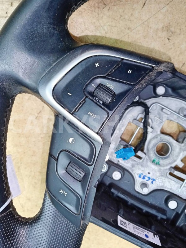 Название детали Руль Модель Citroen C4 B7 Citroen C4 оригинальный номер 4109QV