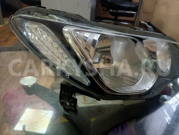 Фара галоген Honda Civic 8 2006-2008 33101SNBG03 4D, правая Honda Civic 
