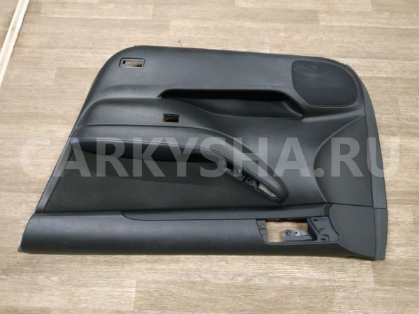 Обшивка двери передней правой Toyota Avensis 