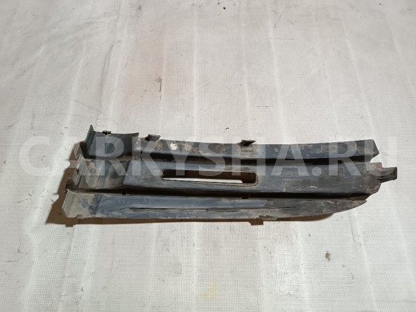 Решетка в бампер правая Volkswagen Caddy 